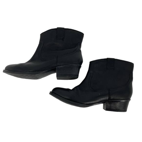 Kenneth Cole Shoes - Kenneth Cole women 6.5 M hot step cowboy western black leather ankle boots..